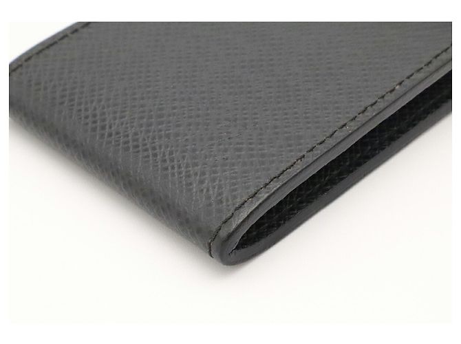 Louis Vuitton Taiga Portefeuille Badge Key Case - vista 4