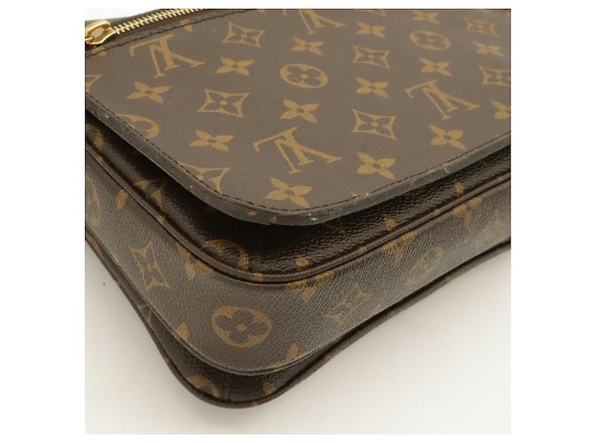 Bolso Louis Vuitton Monogram Pochette Metis MM - vista 4