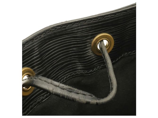 Noe Louis Vuitton Epi Petit Noé Shoulder Bag - view 9