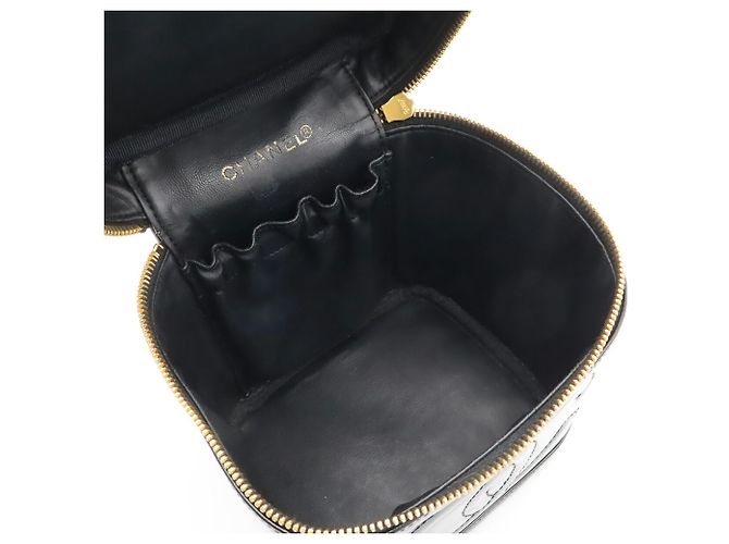 Borsa Vanity Chanel Coco Mark in Nero - view 7