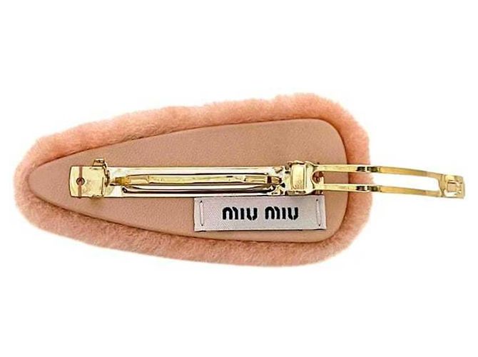 Fermi capelli in pelliccia rosa Miu Miu - vista 4