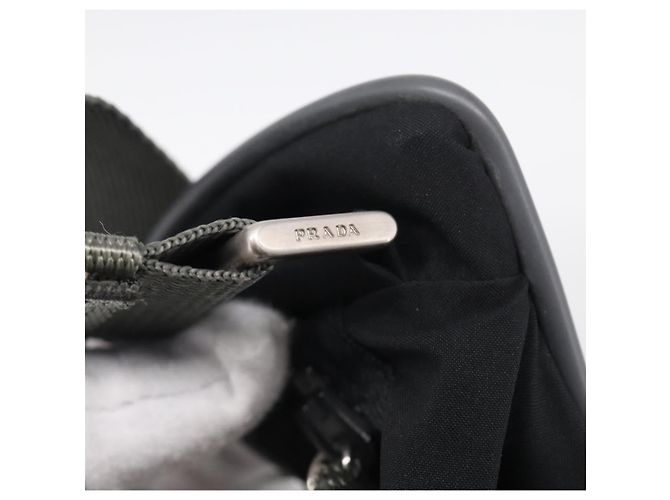 Bolso de Hombro PRADA Nylon Negro Plata Auth 211044A - Jerrillo - vista 18