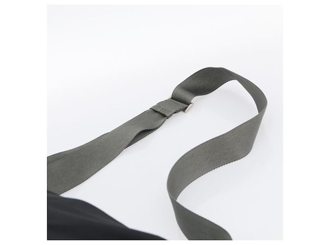 Bolso de Hombro PRADA Nylon Negro Plata Auth 211044A - Jerrillo - vista 8