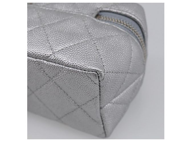CHANEL Matelasse Chain Shoulder Vanity Pouch Caviar Skin 2way CC Auth 208451SAM - Jerrillo - vista 14