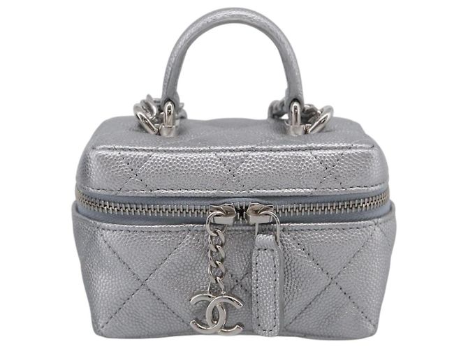 CHANEL Matelasse Chain Shoulder Vanity Pouch Caviar Skin 2way CC Auth 208451SAM - Jerrillo - vista 2