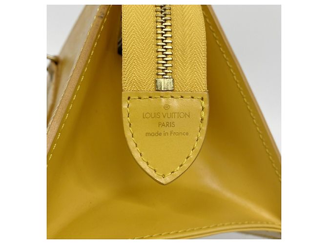 Louis Vuitton Epi Sac Triangle Handbag M52099 Jaune - vue 5