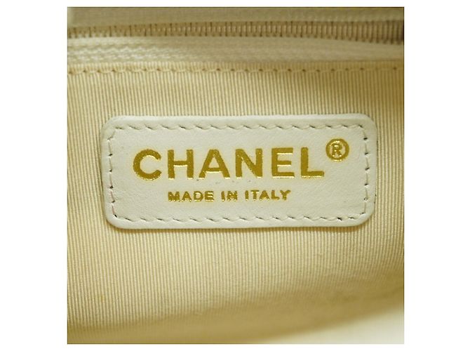 Bolsa Chanel Matelassé - vista 5