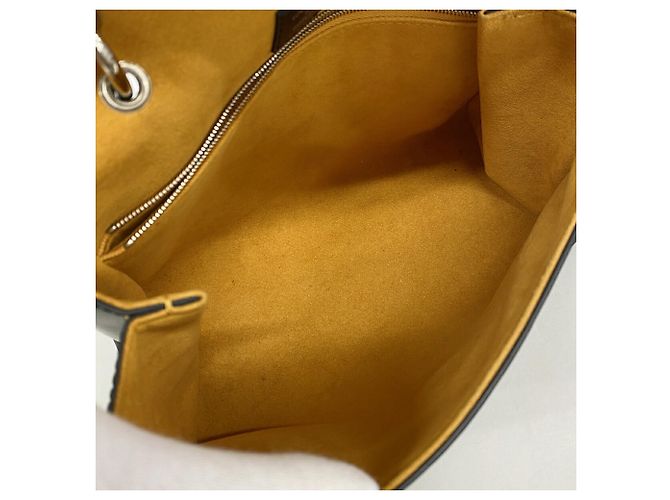 Bolso Louis Vuitton Epi Grenelle PM - vista 4