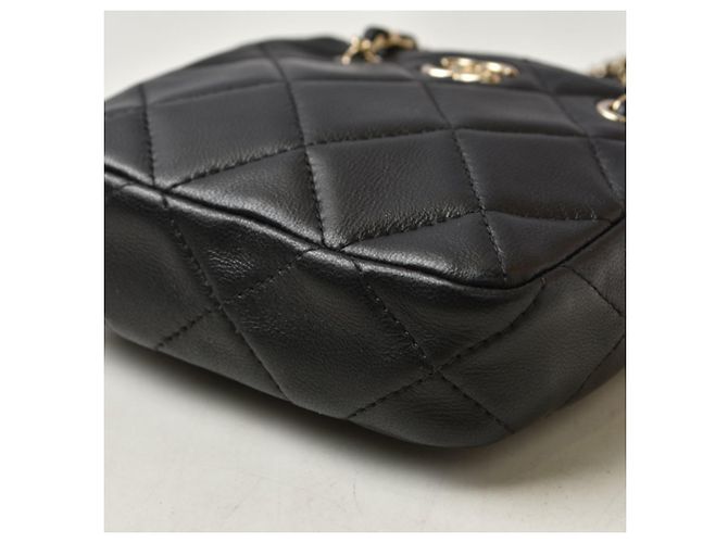 Borsa a tracolla Chanel Matelasse con catena - vista 9