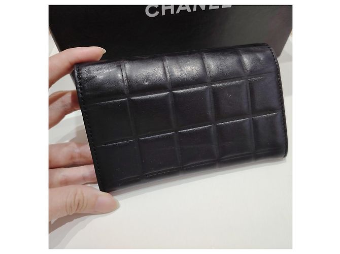Cartera Chanel de piel negra - vista 2