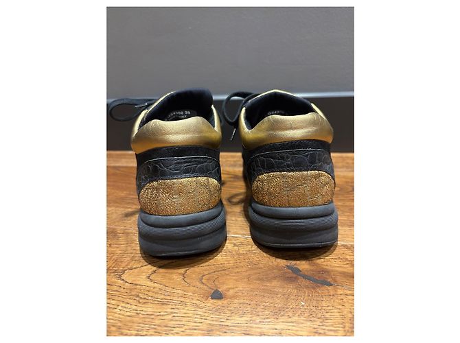Baskets Chanel CC Logo en daim et paillettes - vue 6