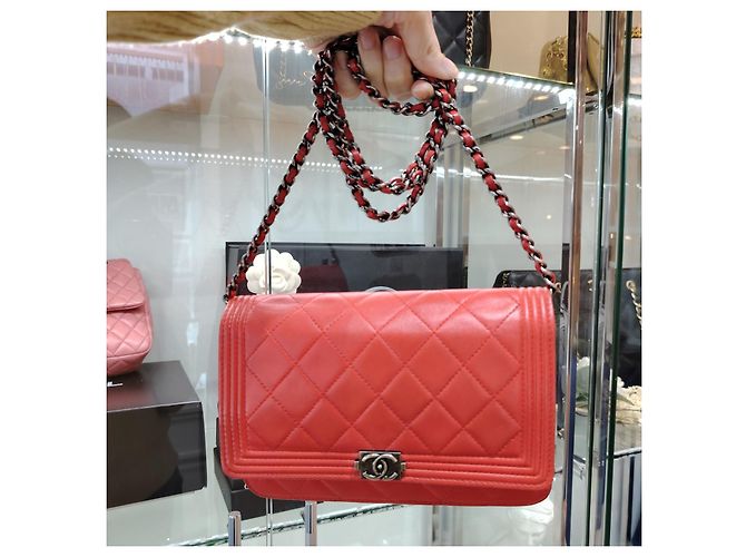 Borsa Chanel Wallet On Chain in pelle rossa - vista 12