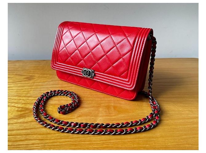 Borsa Chanel Wallet On Chain in pelle rossa - vista 2