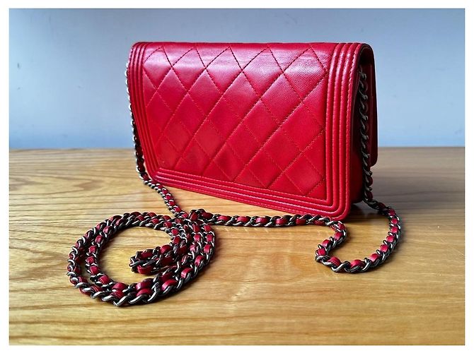 Borsa Chanel Wallet On Chain in pelle rossa - vista 3