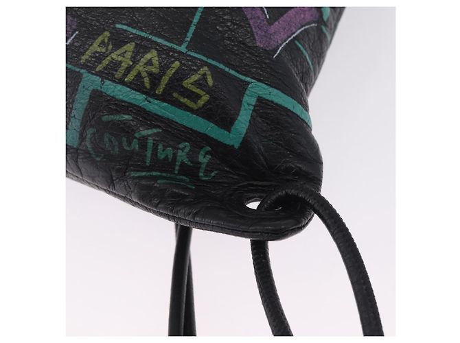 Balenciaga Graffiti Bazaar Drawstring Bag Leather Black 581779 Auth 211220V - Jerrillo - vista 17