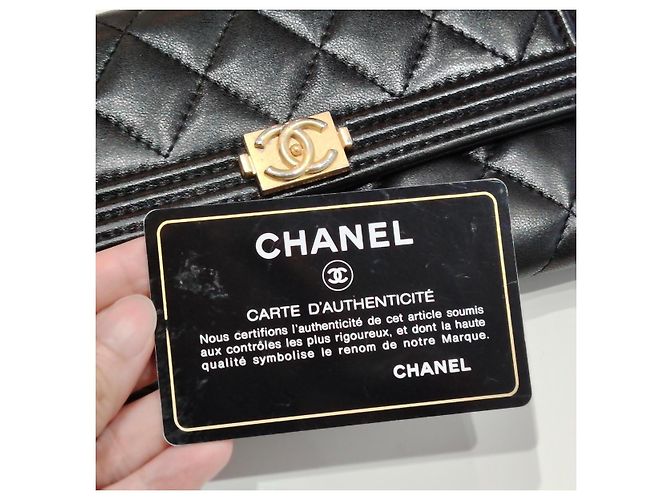Cartera Chanel Boy de piel negra - vista 13