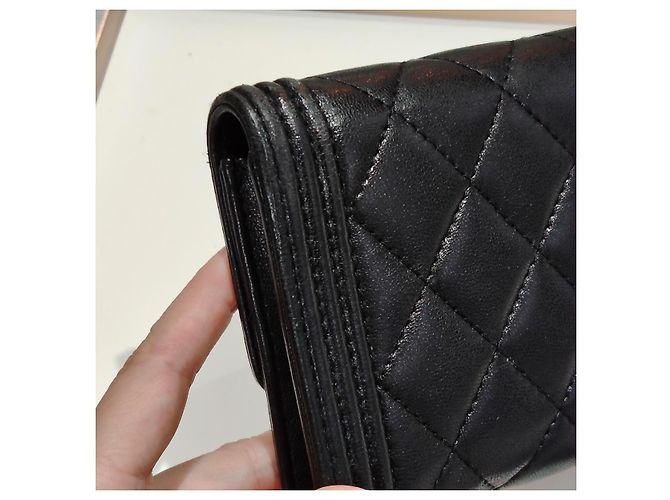 Cartera Chanel Boy de piel negra - vista 6