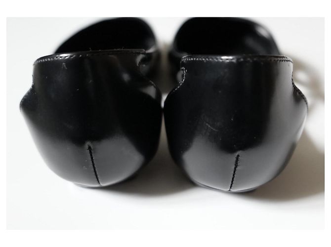 Prada Ballerine a Punta in Pelle Nera con Ritagli - vista 5