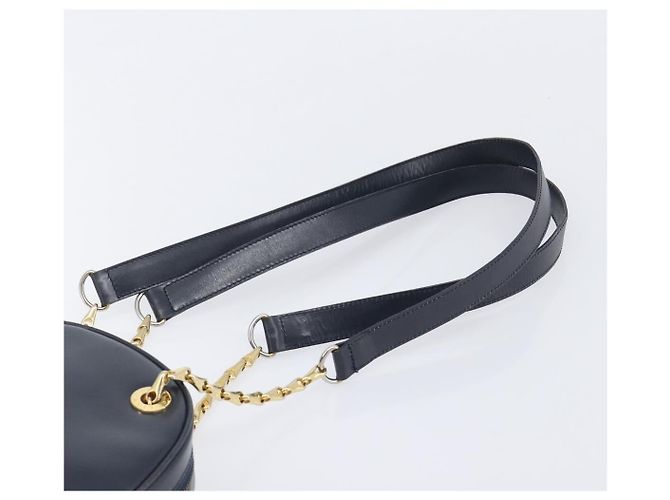 Céline CELINE Circle Chain Shoulder Bag Leather Navy Gold Auth 210950 - Jerrillo - vista 8