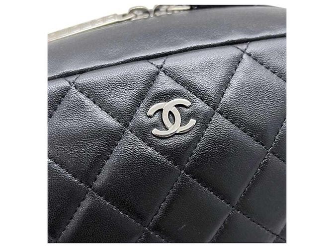 Chanel Matelassé 2 Pouch - vue 5