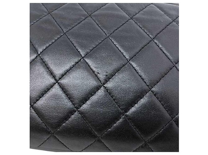 Chanel Matelassé 2 Pouch - vue 9