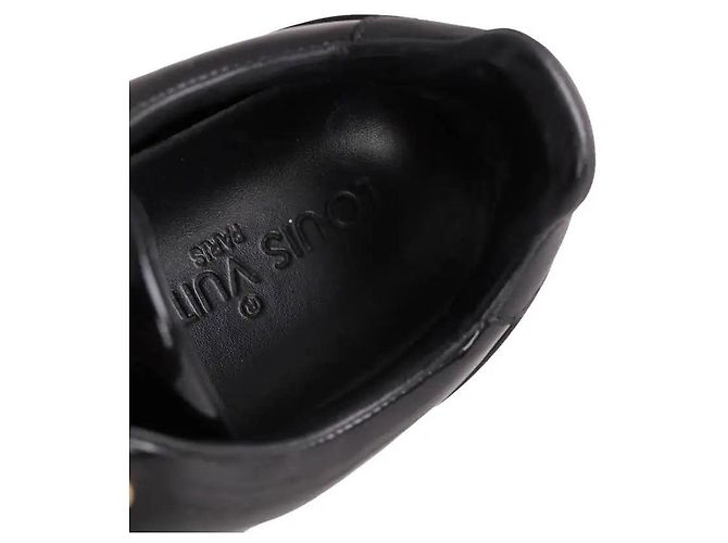 Sneakers Louis Vuitton in pelle nera - vista 5