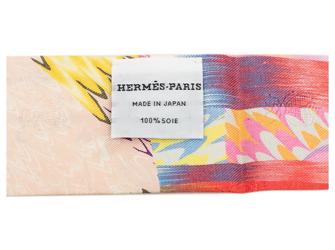 Carré Twilly en soie Hermès rose motif marbre All Over - vue 2