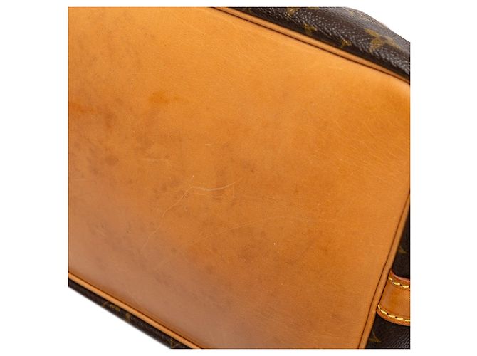 Bolso Bucket Petit Noe Monogram Louis Vuitton Marrón - vista 6