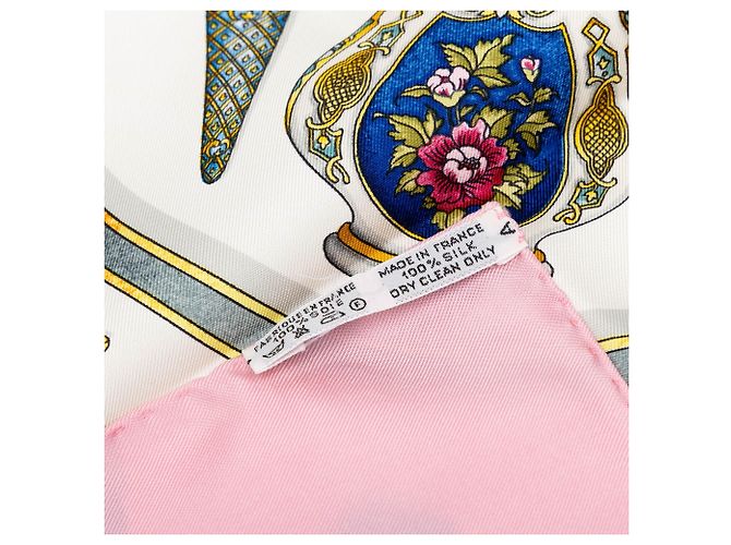 Pañuelo de seda Hermès Qu Importe Le Flacon 90 Blanco - vista 4