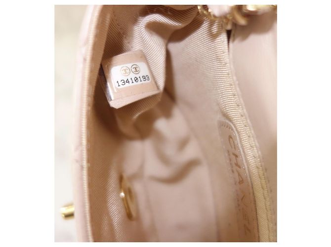 Timeless Chanel Classique Micro Borsa in Pelle Matelassé Beige - vista 10