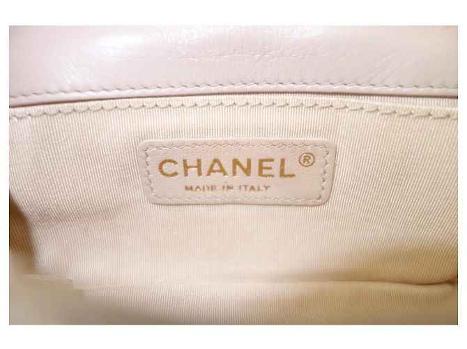Timeless Chanel Classique Micro Borsa in Pelle Matelassé Beige - vista 12