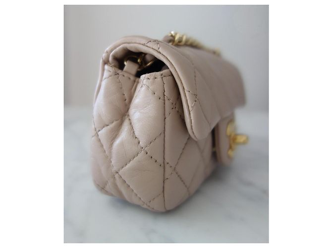 Timeless Chanel Classique Micro Borsa in Pelle Matelassé Beige - vista 16