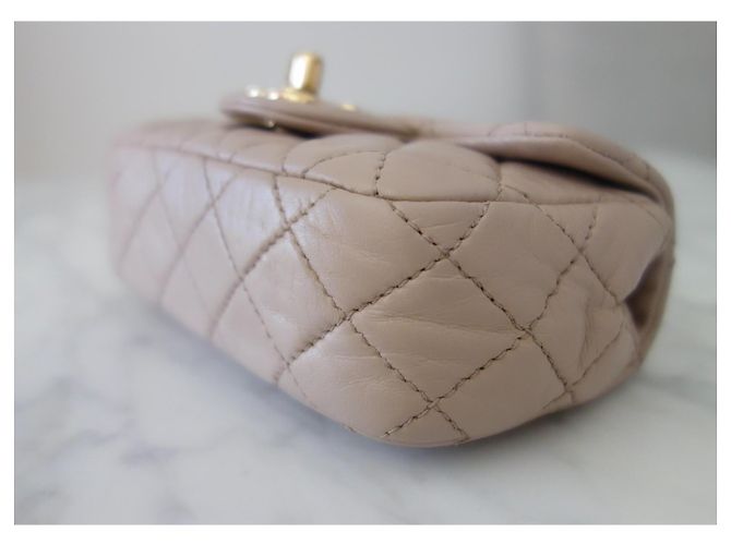 Timeless Chanel Classique Micro Borsa in Pelle Matelassé Beige - vista 5