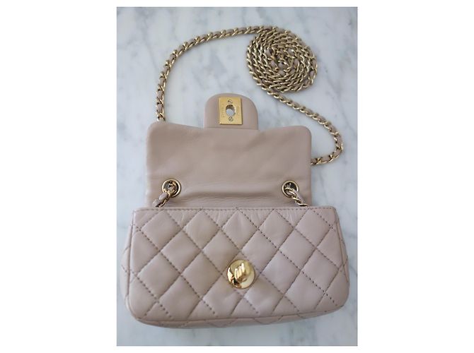Timeless Chanel Classique Micro Borsa in Pelle Matelassé Beige - vista 8