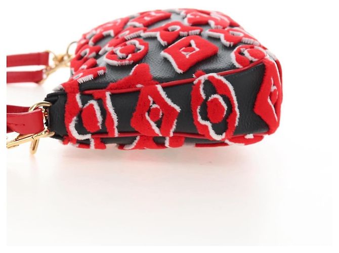 LOUIS VUITTON LVxUF Pochette Accessoires Bag Leather Red M45548 LV Auth 210872SM - Jerrillo - vista 3