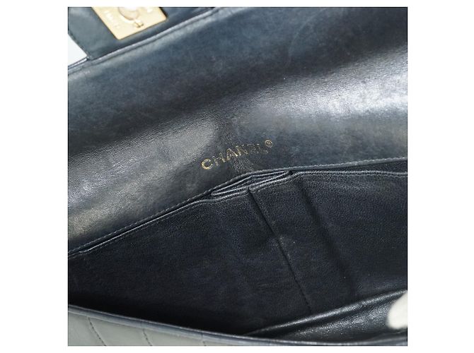 Chanel Borsa a tracolla con catena East West Chocolate Bar in pelle d'agnello - vista 11