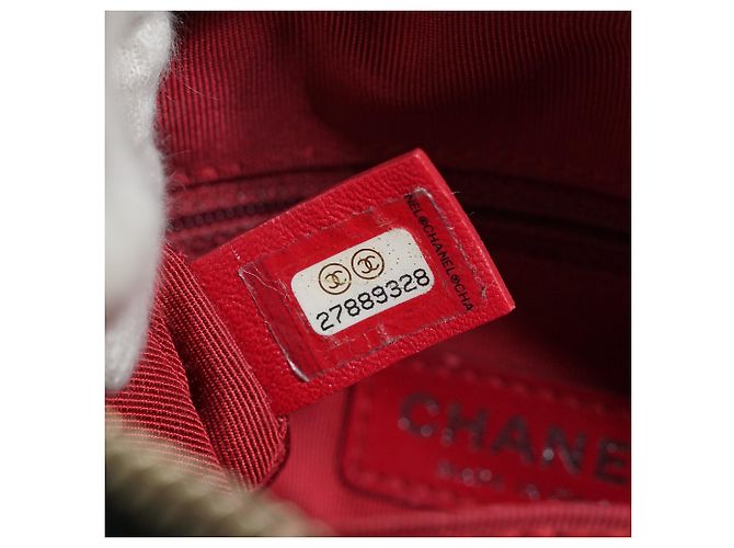 Chanel Sac hobo Gabrielle petit modèle en cuir de veau avec chaîne - vue 18