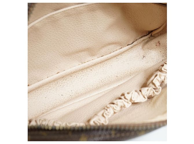 Louis Vuitton Vintage Monogram Trousse Toilette 23 - vue 12