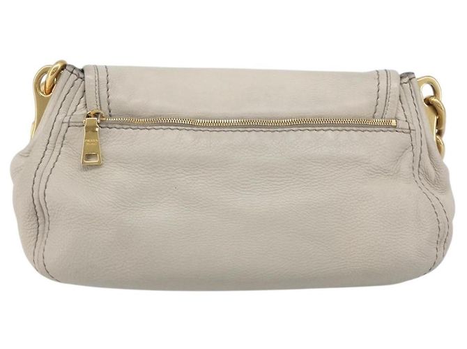 PRADA Chain Shoulder Bag Vittero Dino Leather Beige Gold Auth 209990A - Jerrillo - vista 2