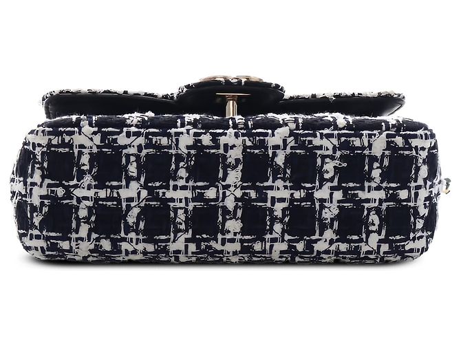 Borsa a Tracolla Chanel Mini Square Tweed Coco Heart Chain Flap Nera - vista 3