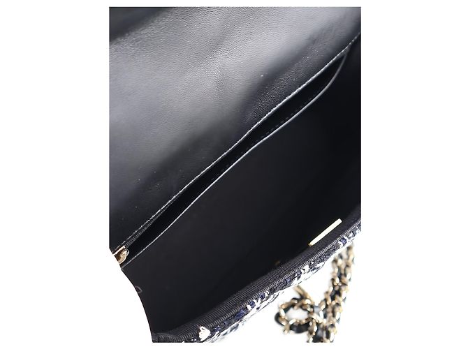 Borsa a Tracolla Chanel Mini Square Tweed Coco Heart Chain Flap Nera - vista 4