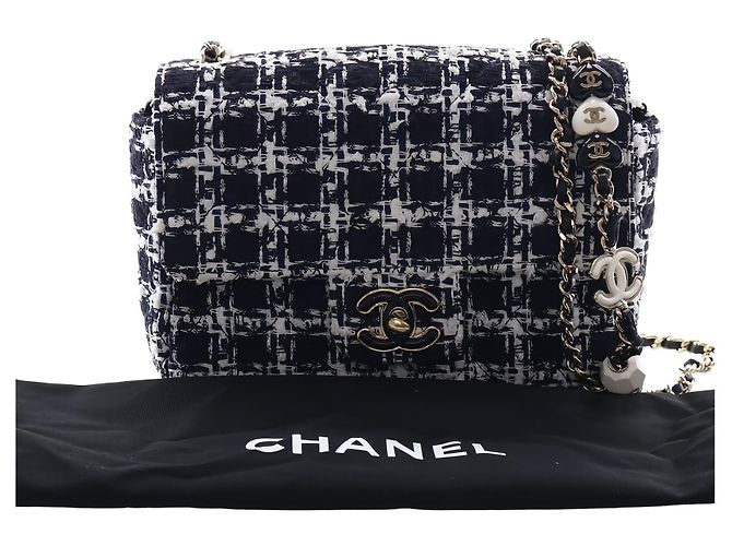 Borsa a Tracolla Chanel Mini Square Tweed Coco Heart Chain Flap Nera - vista 6