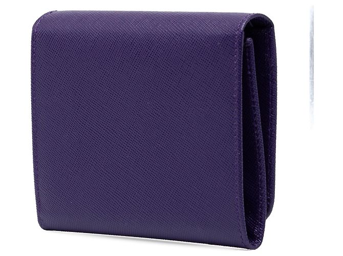 Cartera Trifold Prada Saffiano Morada
Carteras Pequeñas - vista 2