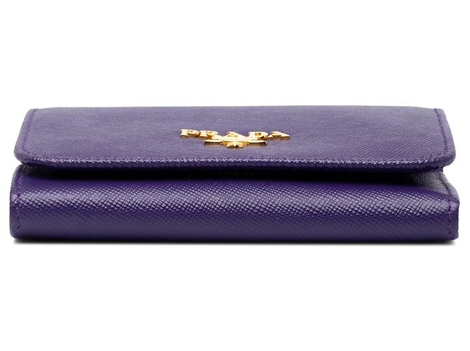 Cartera Trifold Prada Saffiano Morada
Carteras Pequeñas - vista 3