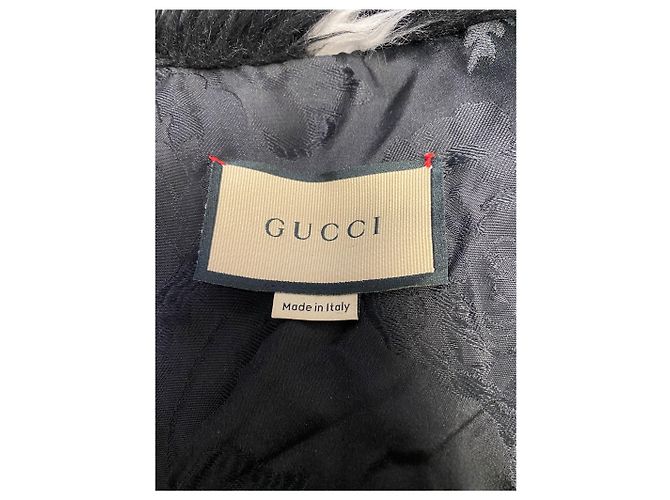 Abrigo de piel con estampado de cebra Gucci PreFall2019 - vista 5