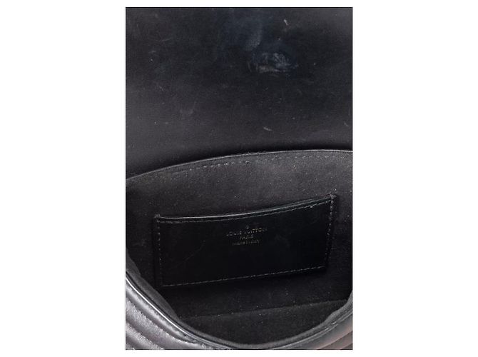 Bolsa Crossbody Louis Vuitton New Wave Multi Pochette em couro preto, seminova - vista 8