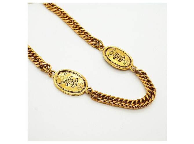 Collier ovale Chanel Coco Mark Crown - vue 2