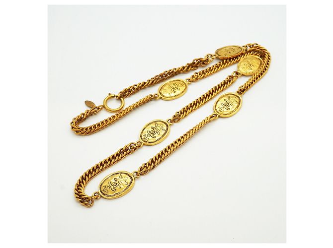 Collier ovale Chanel Coco Mark Crown - vue 3