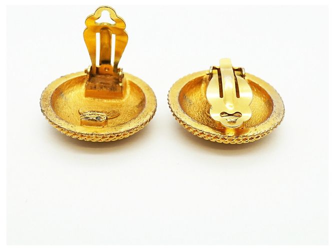 Pendientes de clip Chanel Gold - vista 3