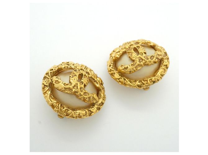 Chanel Gold Clip-Ohrringe - Ansicht 2